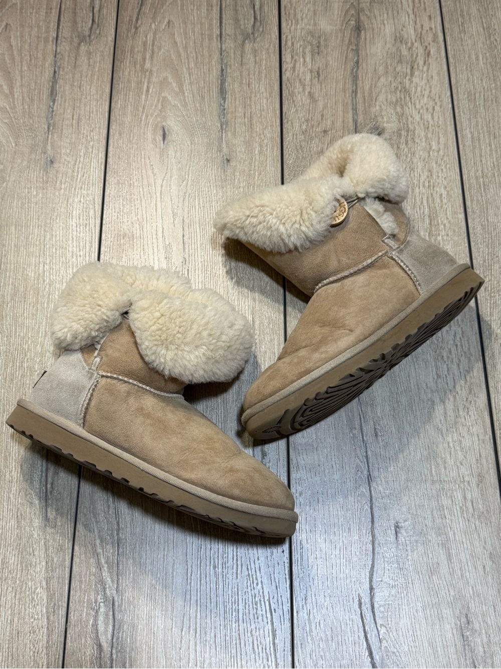 UGG Cozy Bailey Button Sheepskin Boots | Sand & Beige | Size 8 - Picture 3 of 15
